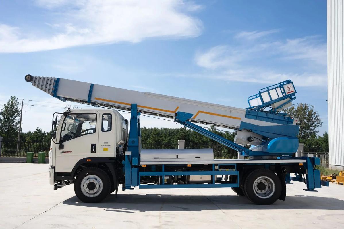 南通通州云梯上料车租赁费用