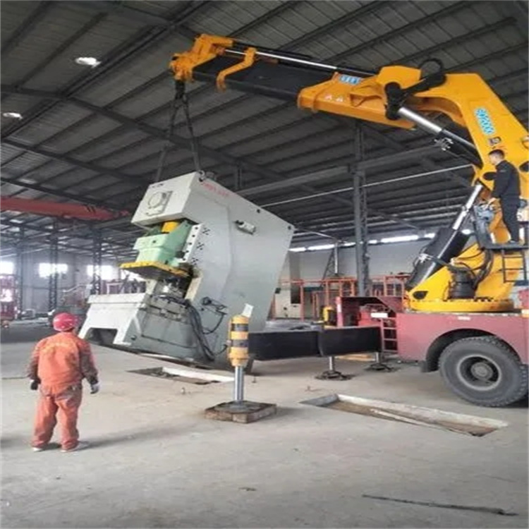 南通通州80吨折臂吊车出租附近电话